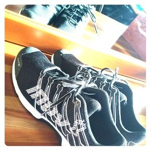 NWB Innov-8 sneakers F-LITE 240